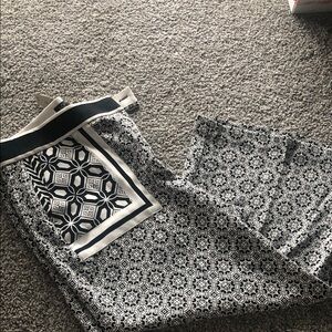 LOFT Black and White Geometric Pencil Skirt